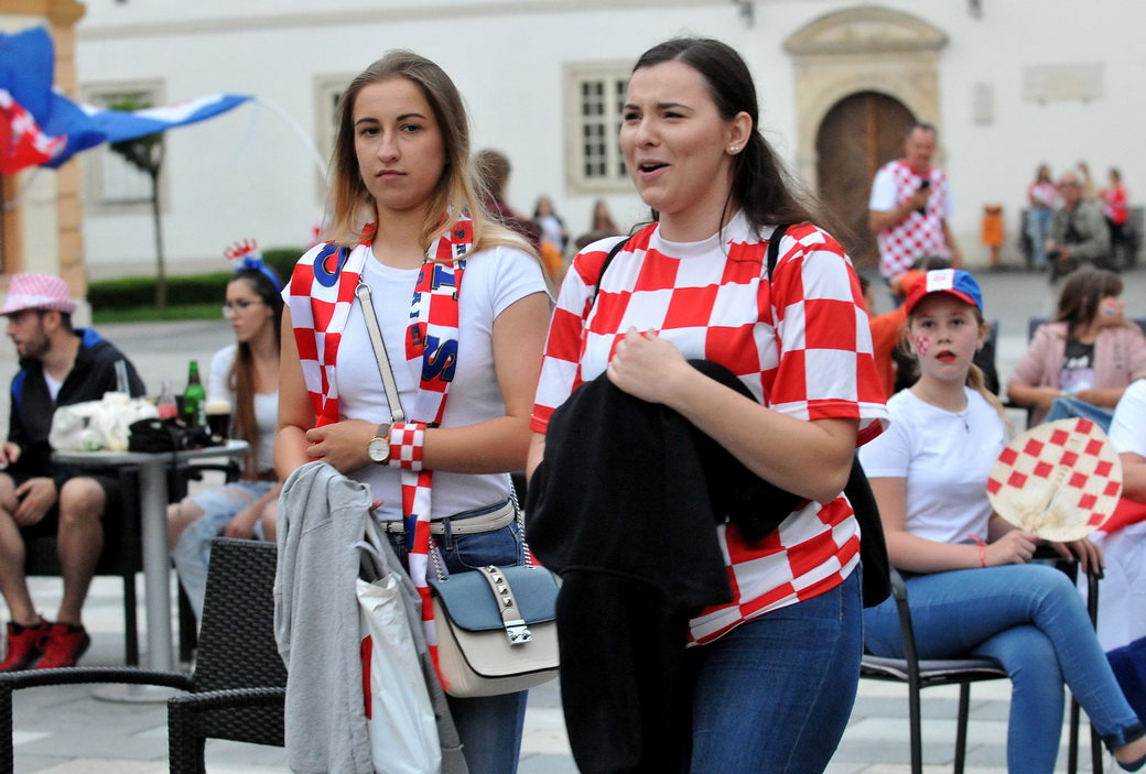 Navijači na Korzu, utakmica Hrvatska – Engleska