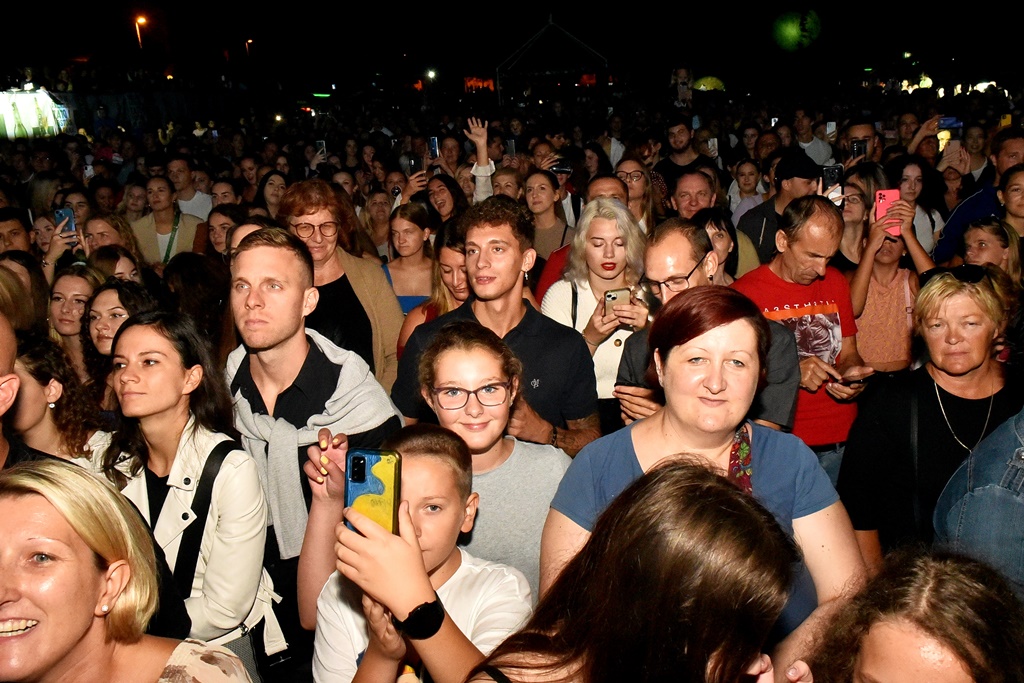 Image 5452540 (auto)