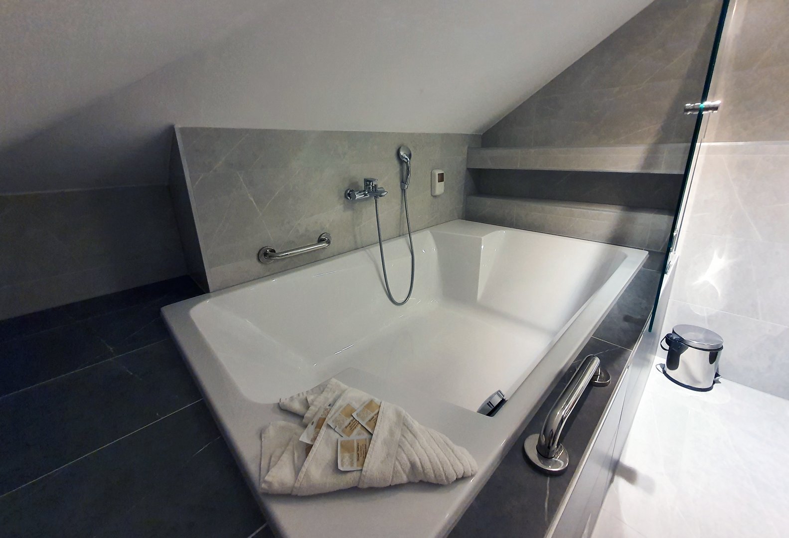 Image 5128972 (auto)