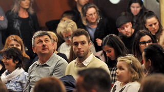 Praizvedba predstave Trojica u Trnju