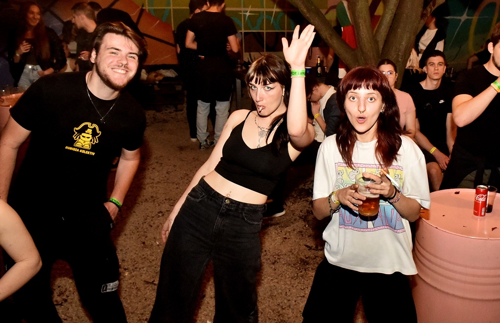 Image 5745431 (auto)