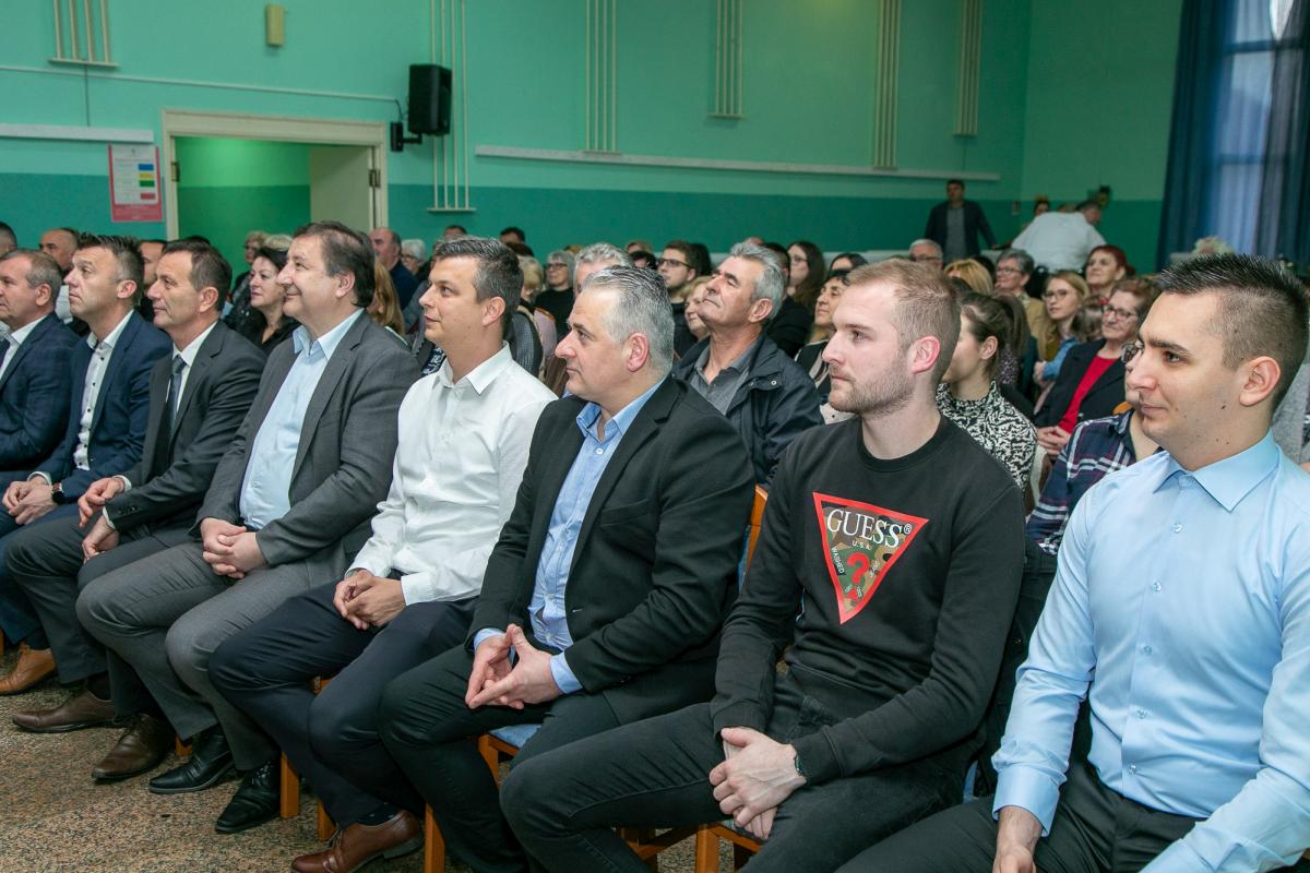 Image 5662621 (auto) Image 5662621 (auto)