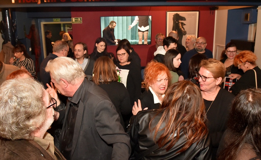 Legenda, HNK u Varaždinu