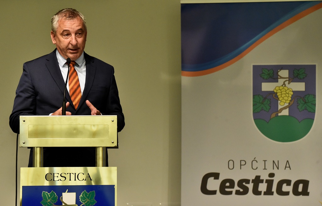 Image 5838019 (auto)