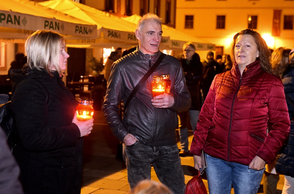 prosvjed antivakseri