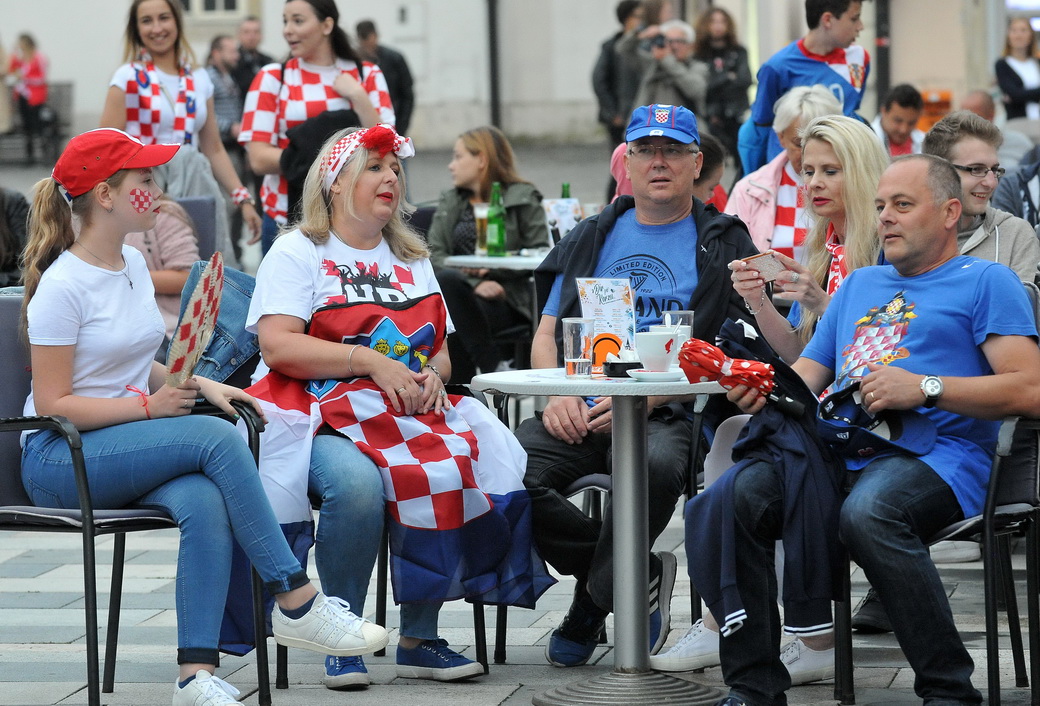 Navijači na Korzu, utakmica Hrvatska – Engleska