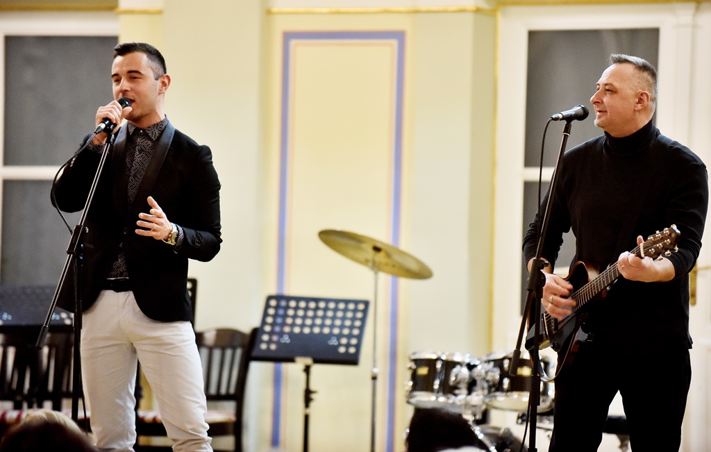 Image 5645025 (auto)