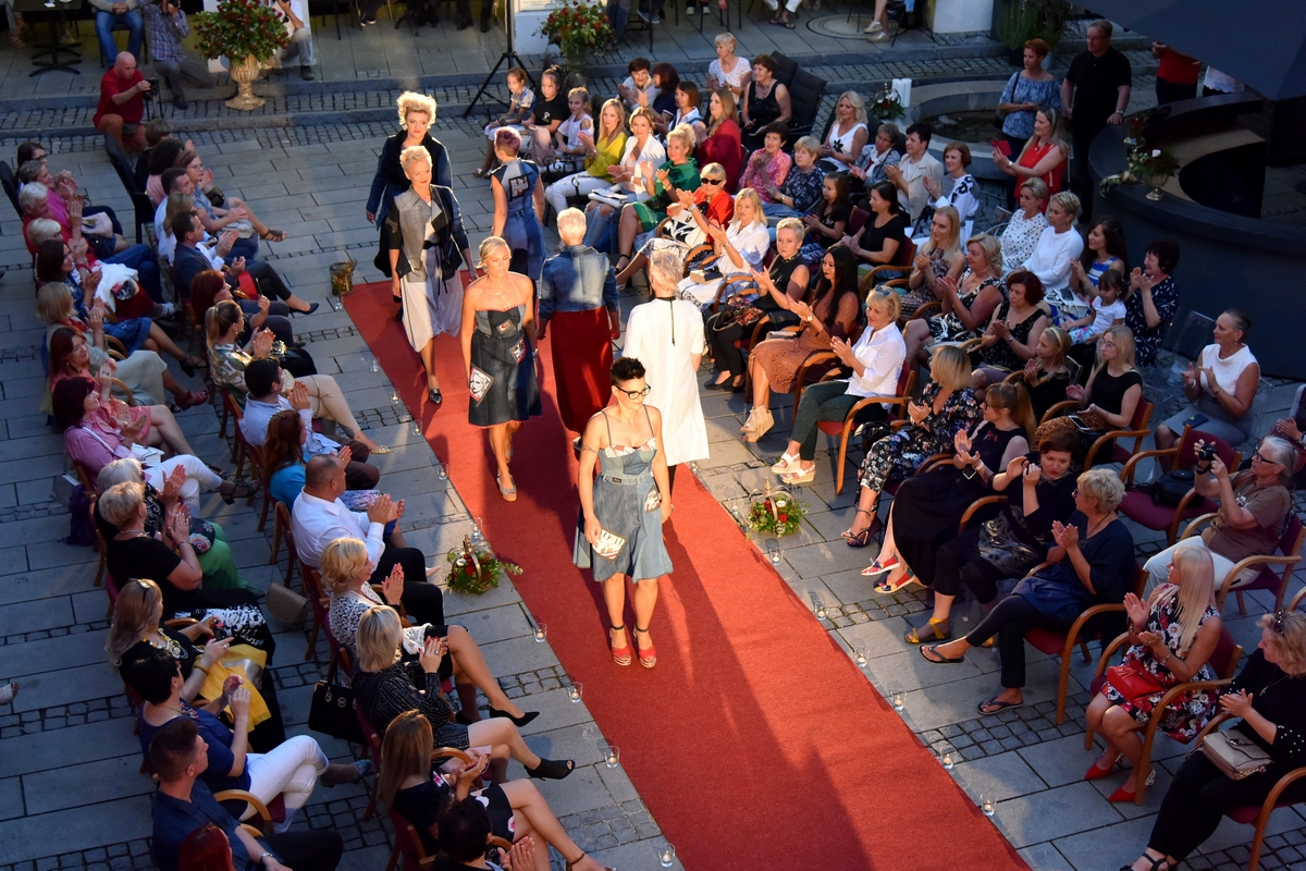 Modna revija u atriju Županijske palače