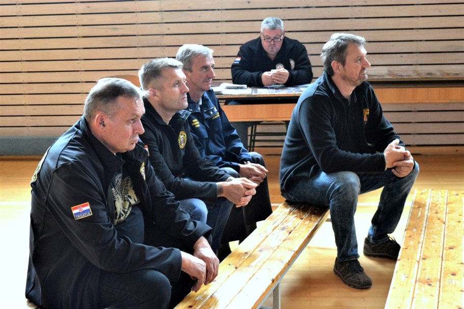 Image 3651219 (auto)