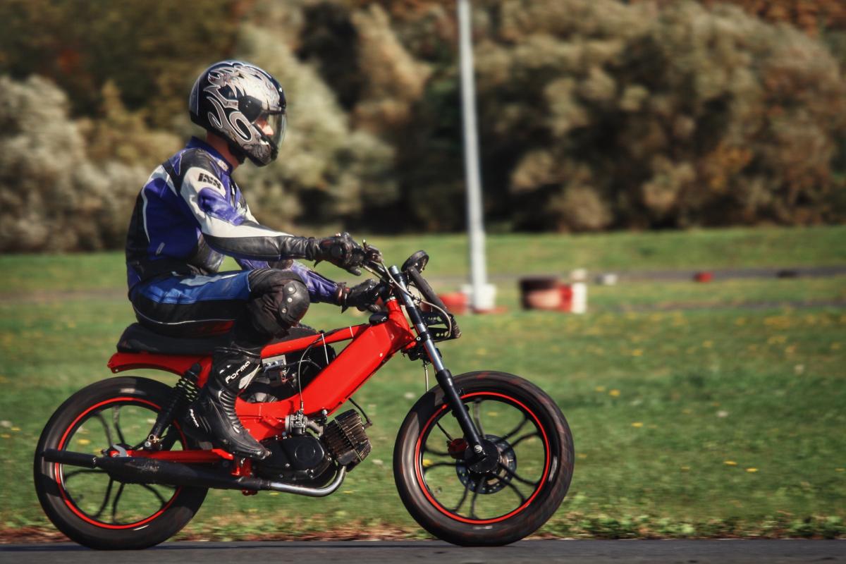 Tomos