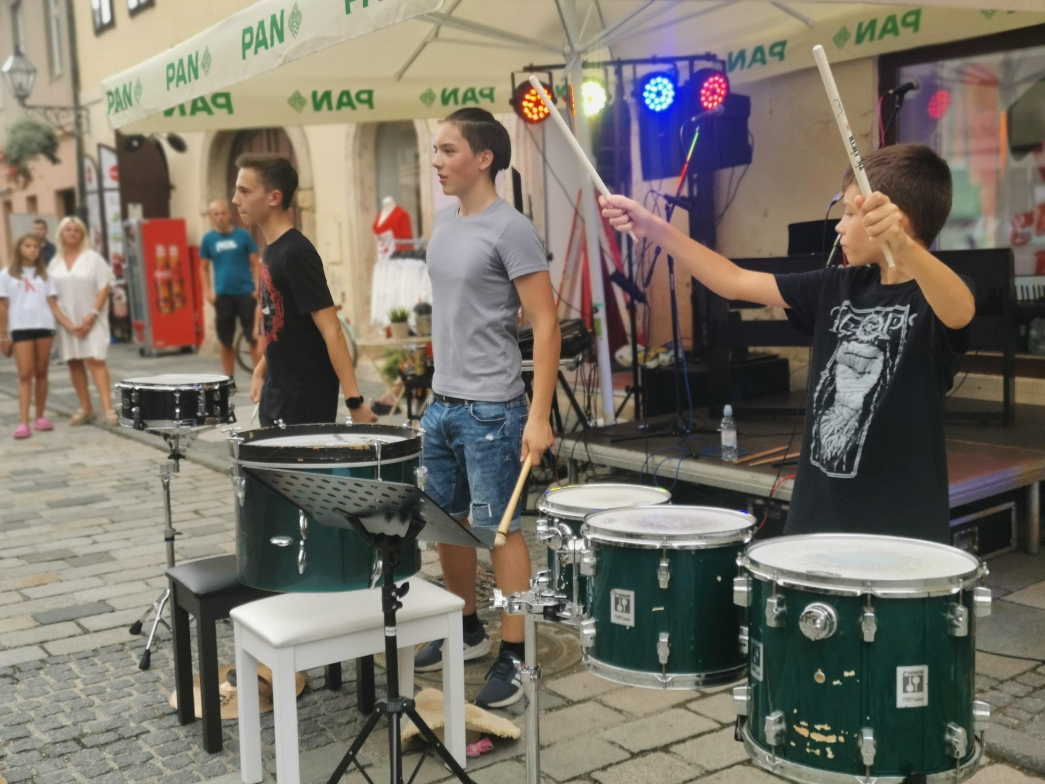 Drom, Drum Attack, Mirror Crew