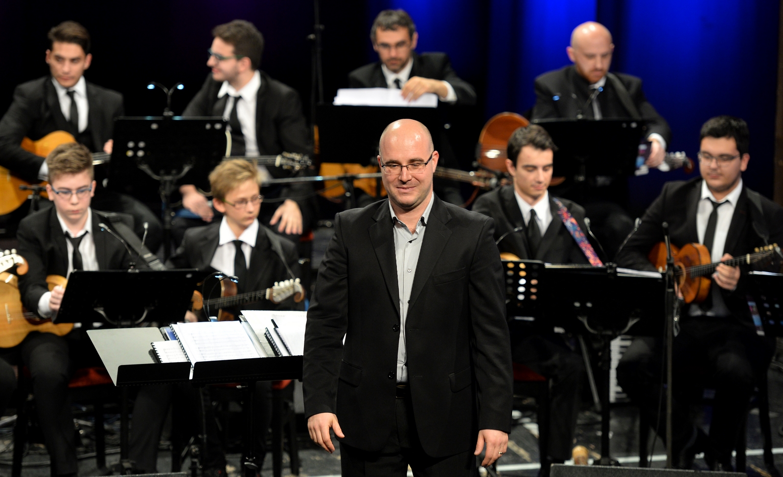 GLAZBENA ‘POSLASTICA’ Tamburaški orkestar varaždinskog CTK-a i Đani Stipaničev oduševili publiku u varaždinskom HNK GLAZBENA ‘POSLASTICA’ Tamburaški orkestar varaždinskog CTK-a i Đani Stipaničev oduševili publiku u varaždinskom HNK