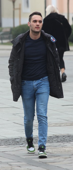 Image 5609969 (auto)