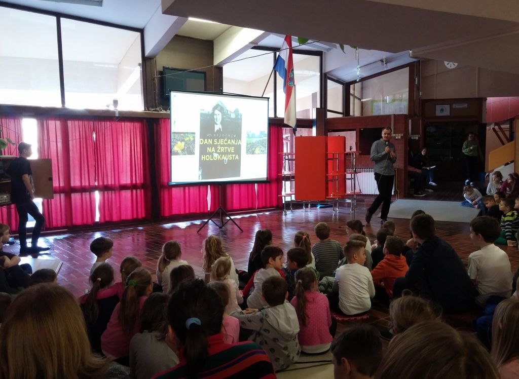 20180126105100914366