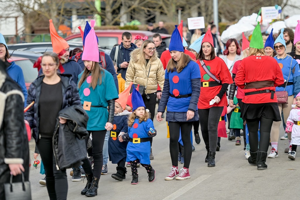 dječji fašnik v marofu