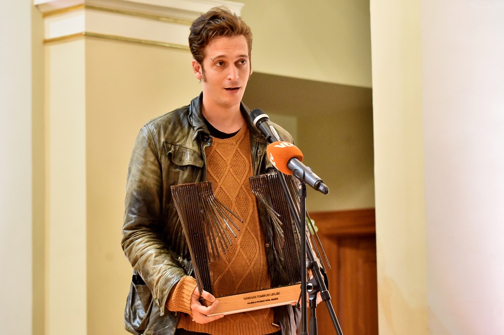 Image 5848695 (auto)