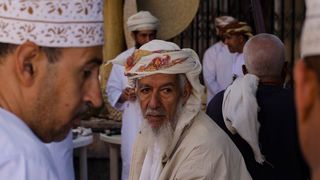 putovanjeumedjuzemljeoman000198