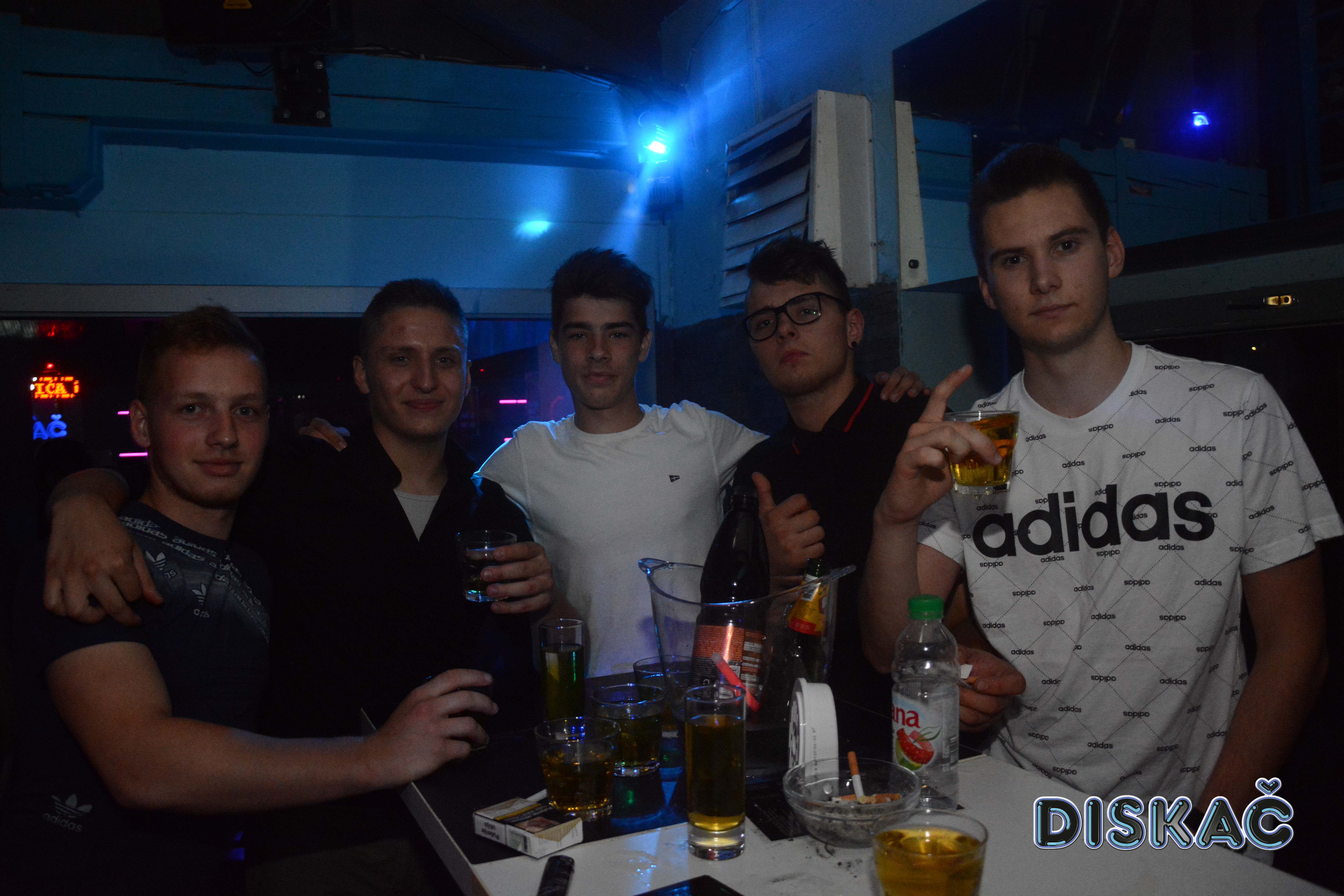 Image 3834433 (auto)