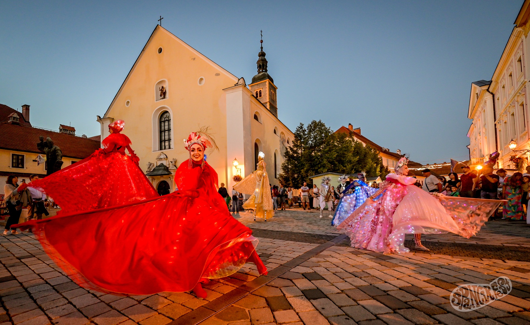 537232624_1325292302497817_168779806270046907_n