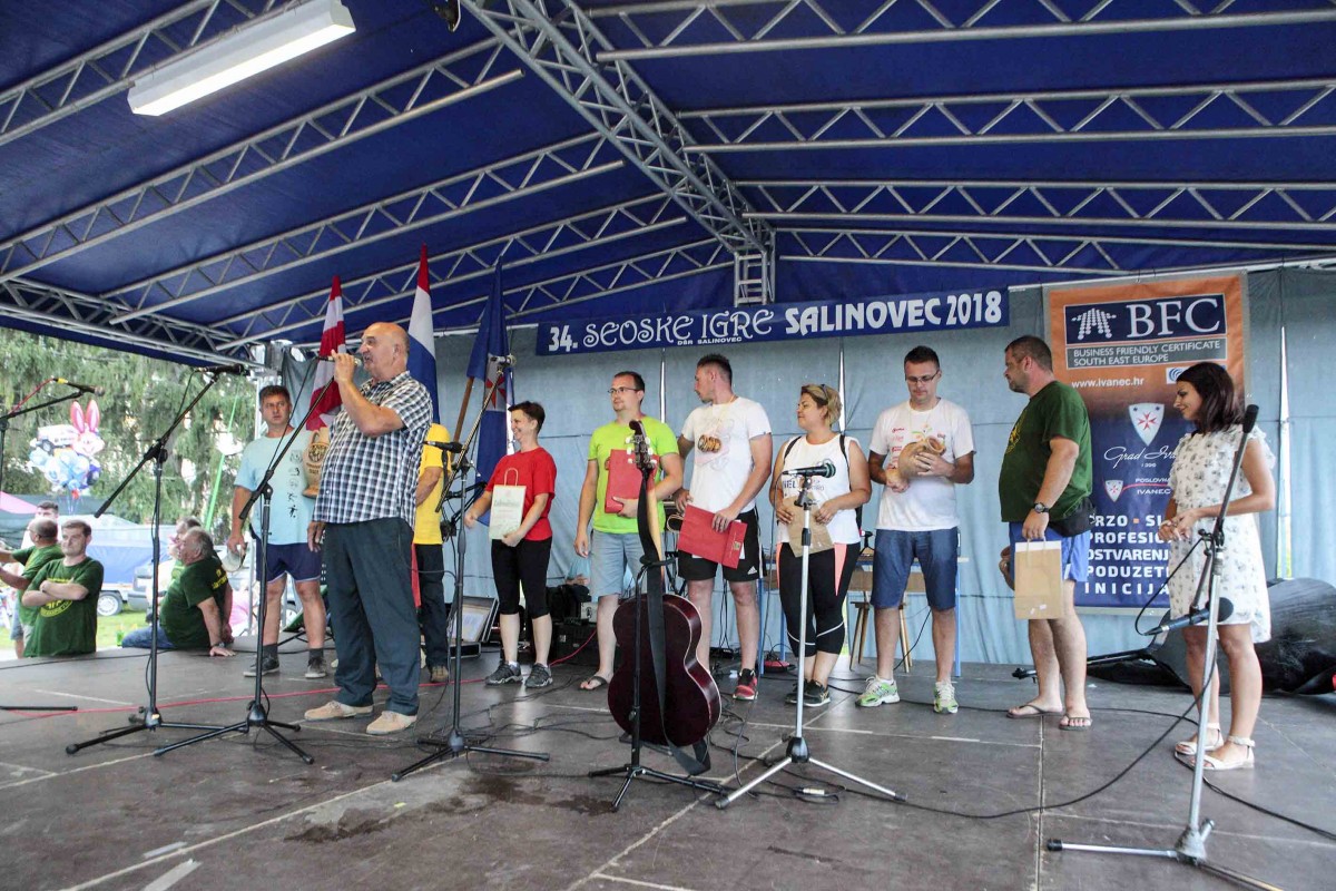 Seoske igre starih sportova u Salinovcu