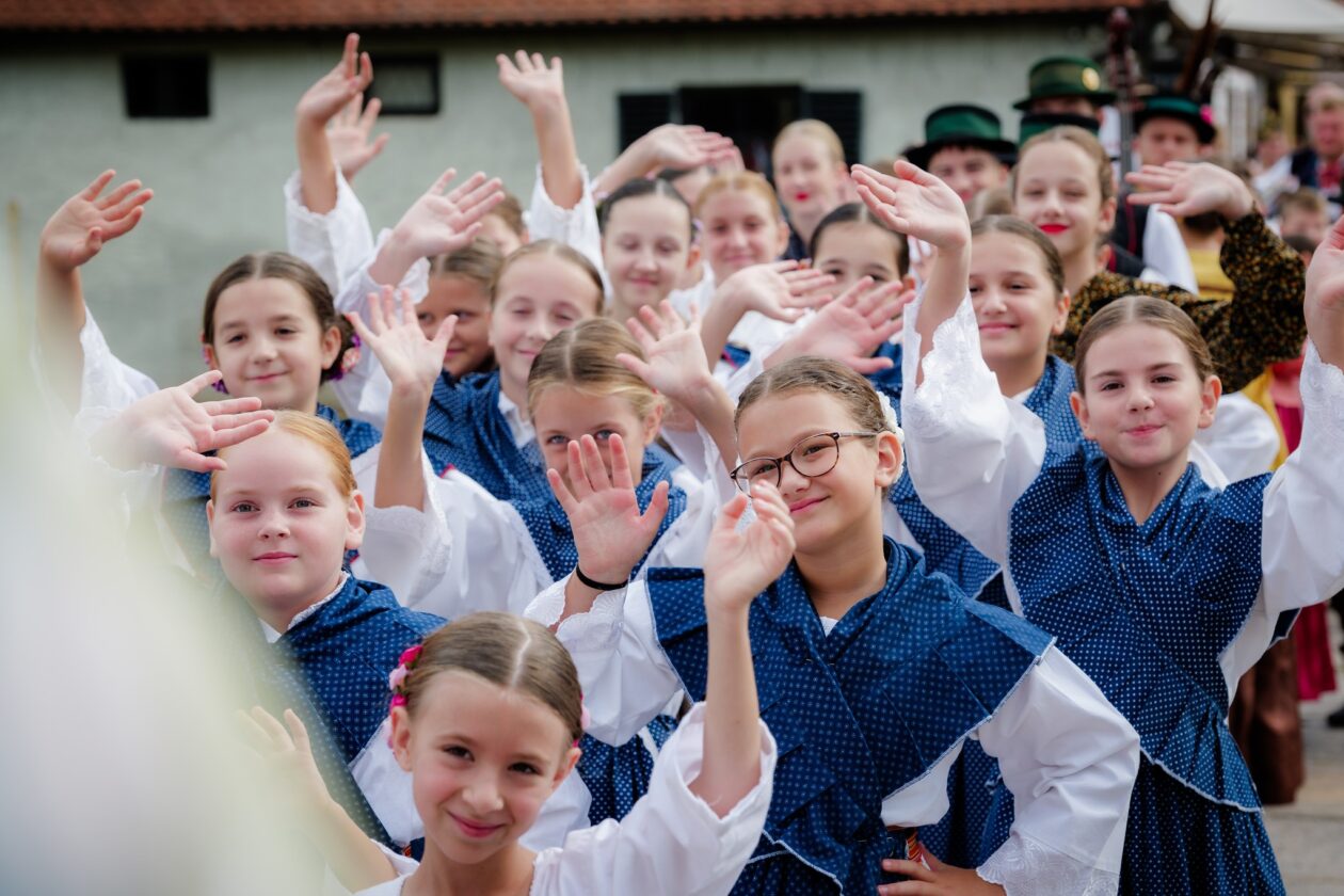 544903268_1715000749442102_3601916685472947904_n