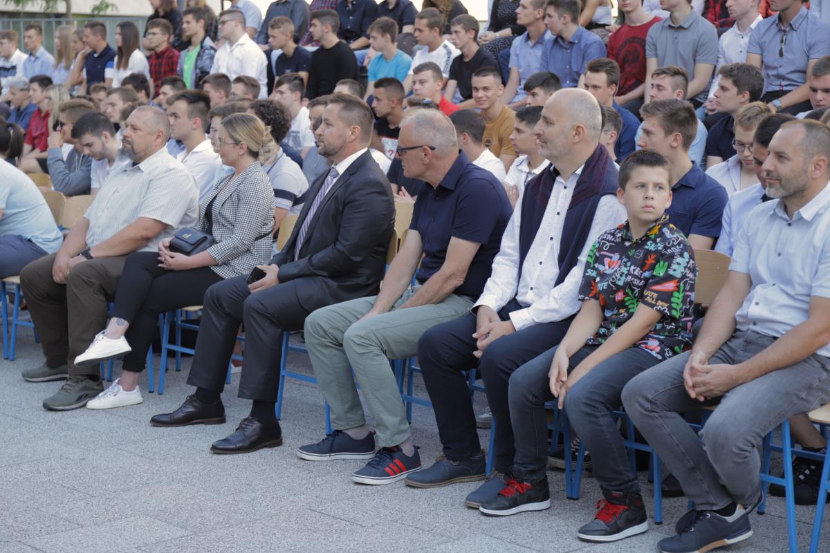 Image 5418850 (auto) Image 5418850 (auto)