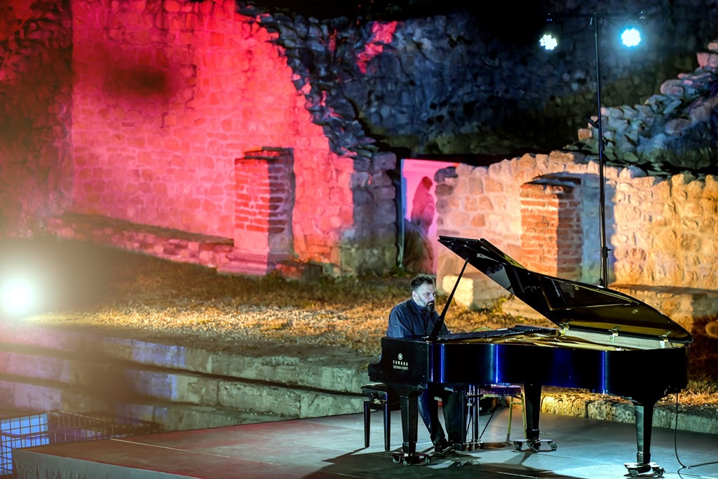 Noctes Aquae Iasae, Gianfranco Pappalardo Fiumara