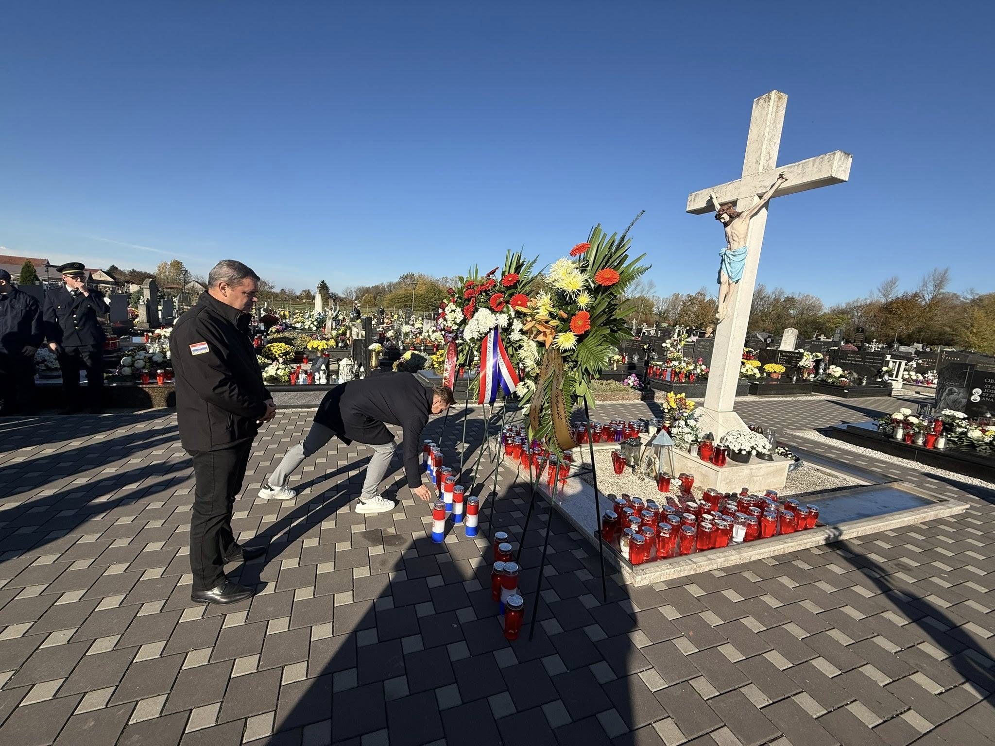 572274380_1357066836432060_1236077894711589061_n 572274380_1357066836432060_1236077894711589061_n