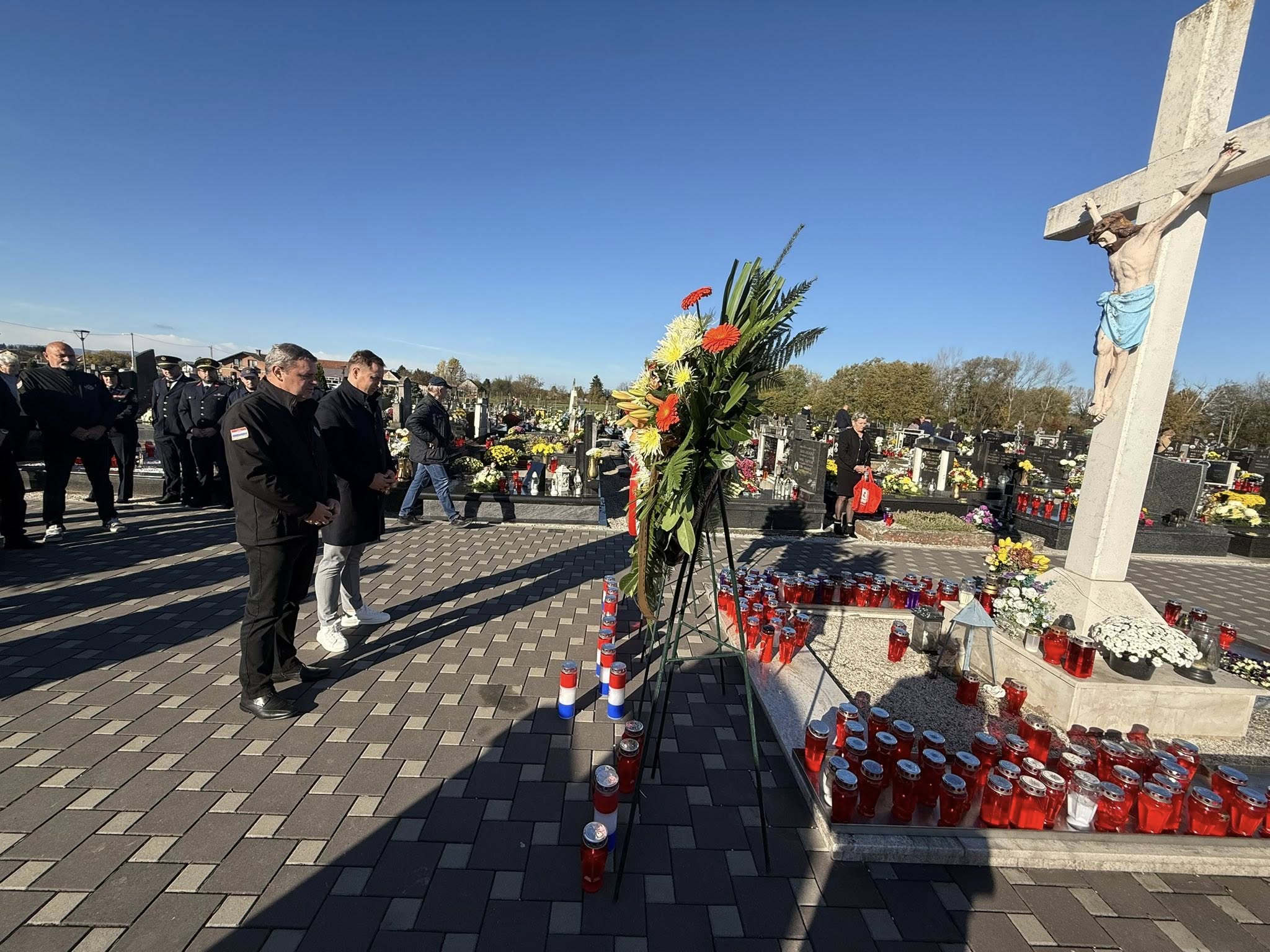 573879214_1357066106432133_6500912685408646082_n 573879214_1357066106432133_6500912685408646082_n