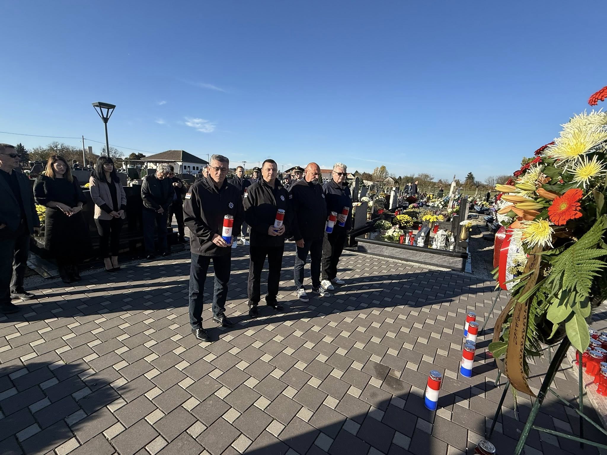 574912815_1357065756432168_8587295956702980502_n 574912815_1357065756432168_8587295956702980502_n