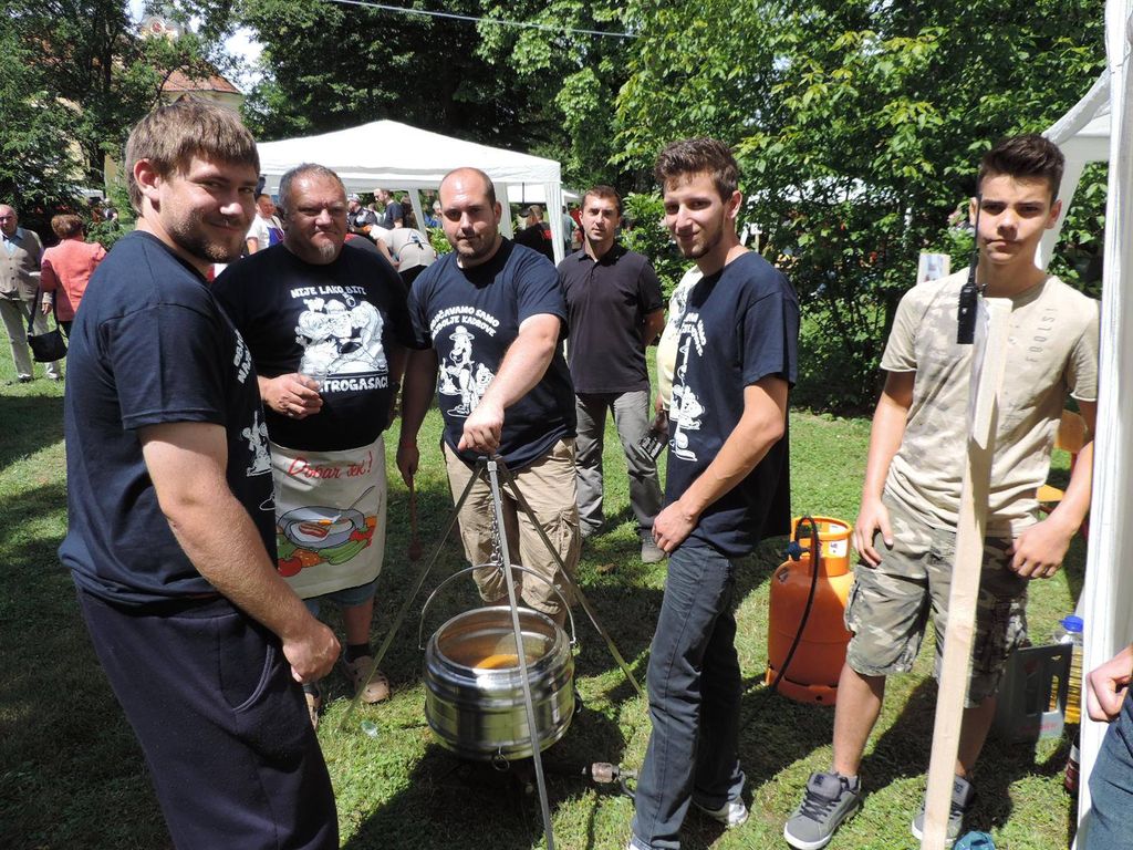 1114371294035645936192075067274