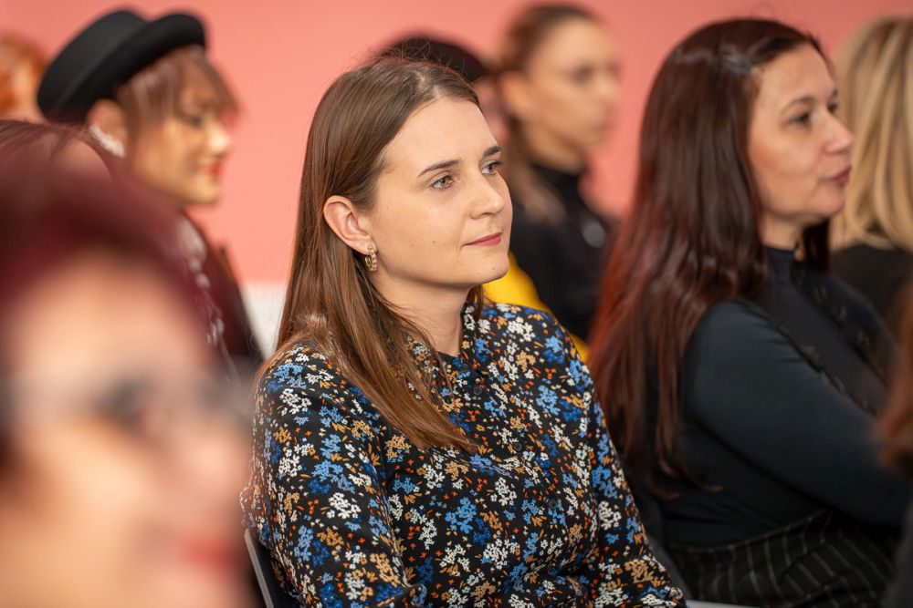 Vesna Haluga, predstavljanje knjige Znamen