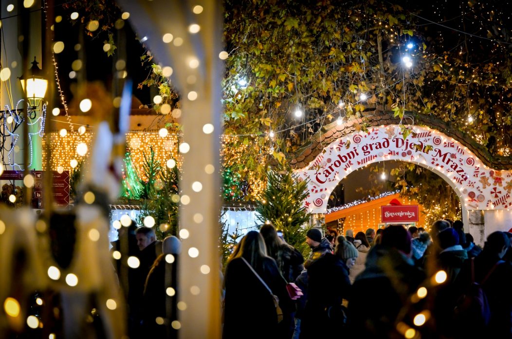 Čarobni grad djeda božićnjaka