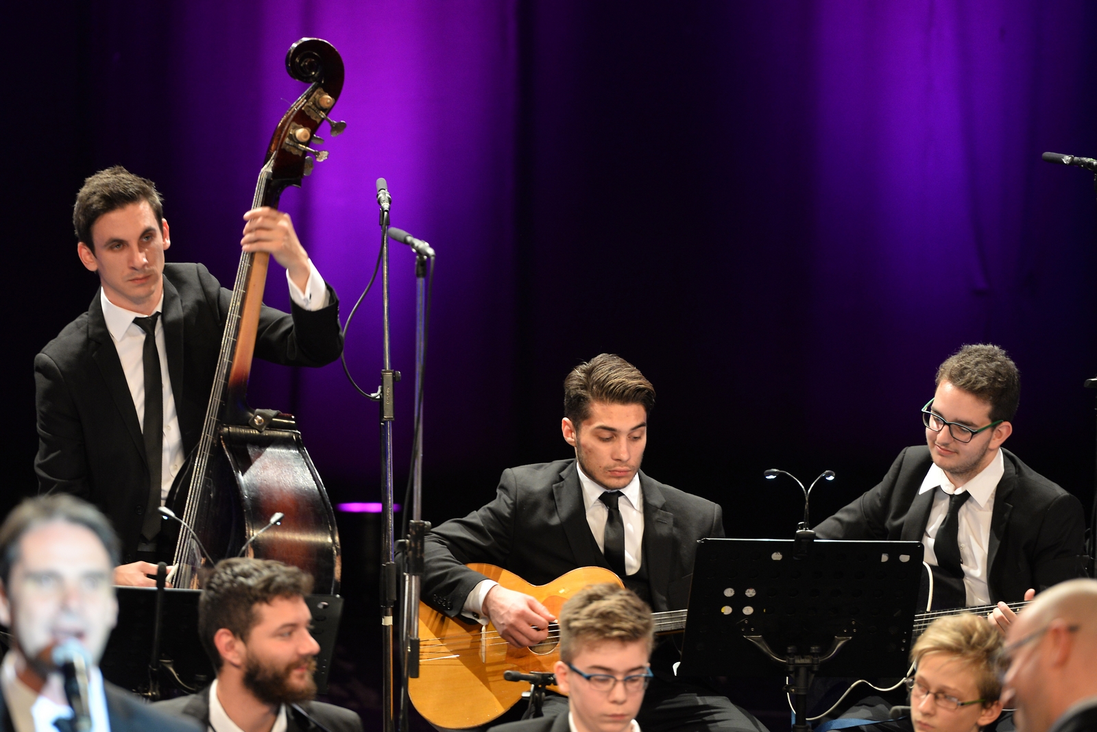 GLAZBENA ‘POSLASTICA’ Tamburaški orkestar varaždinskog CTK-a i Đani Stipaničev oduševili publiku u varaždinskom HNK GLAZBENA ‘POSLASTICA’ Tamburaški orkestar varaždinskog CTK-a i Đani Stipaničev oduševili publiku u varaždinskom HNK