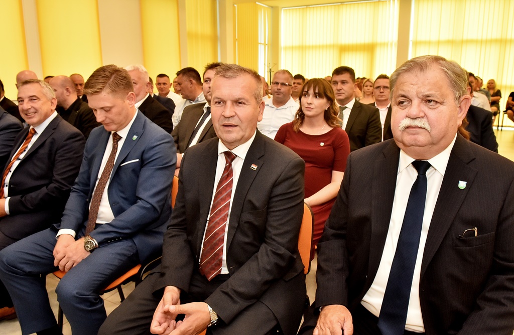 Image 5837995 (auto)