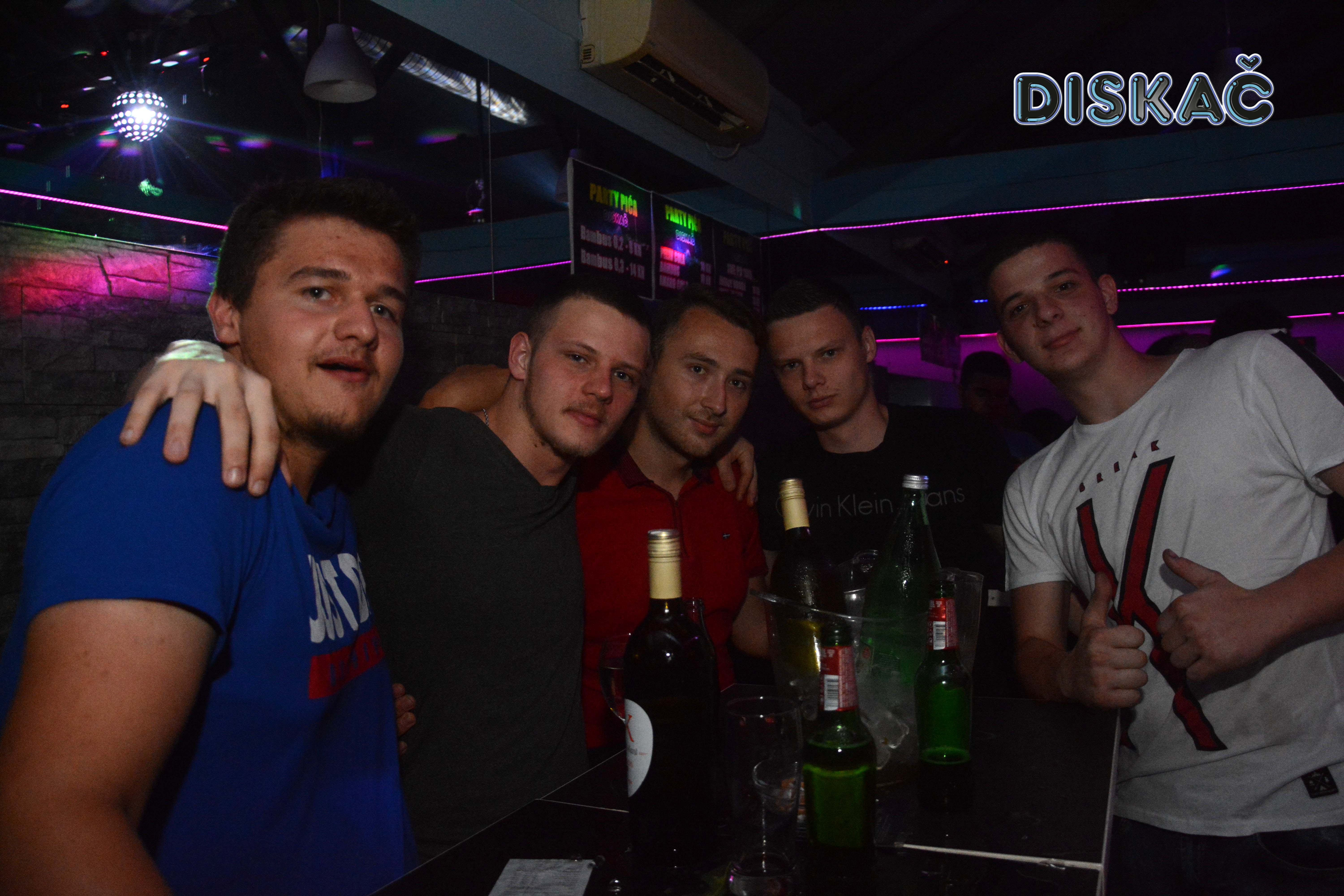 Image 3834431 (auto)