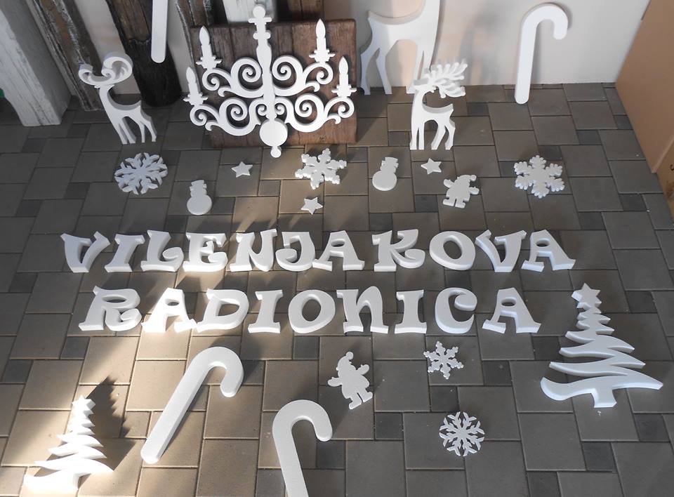 1227425916777689024240229849679