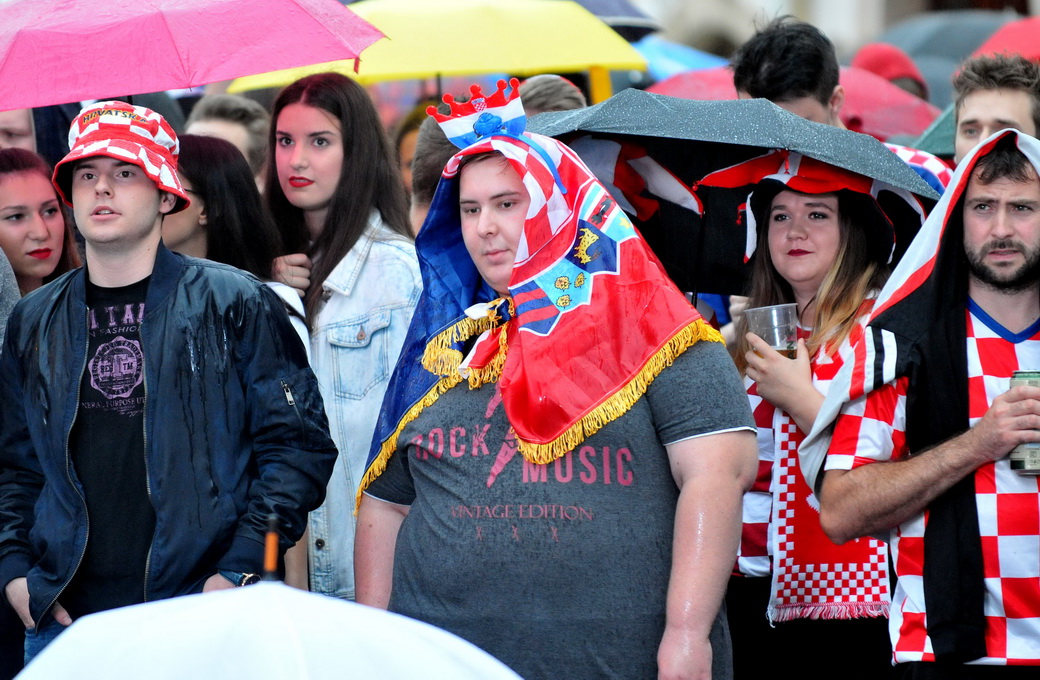 Navijači na Korzu, utakmica Hrvatska – Engleska
