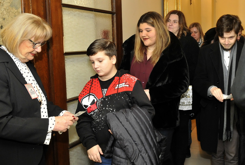 Praizvedba predstave Trojica u Trnju