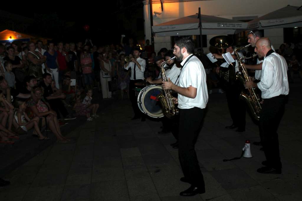 zadnjispanc032565776