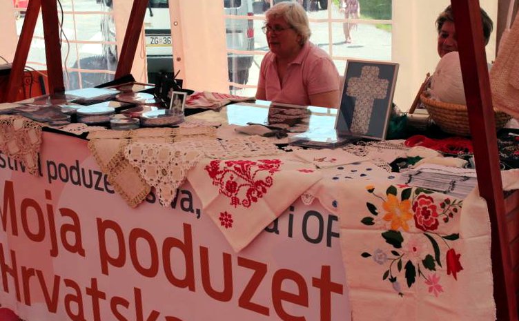 1353770111526927681145809101358