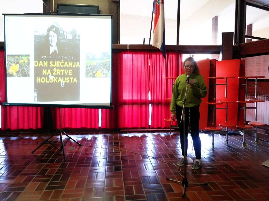 20180126105219213577