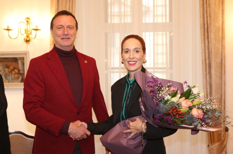 helena minić gv helena minić gv