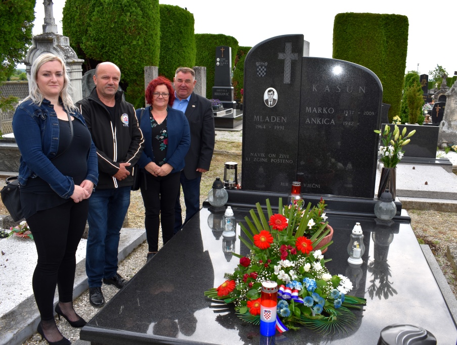 Image 4499578 (auto)