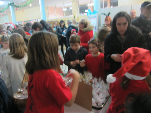 Božićni sajam u V. osnovnoj školi
