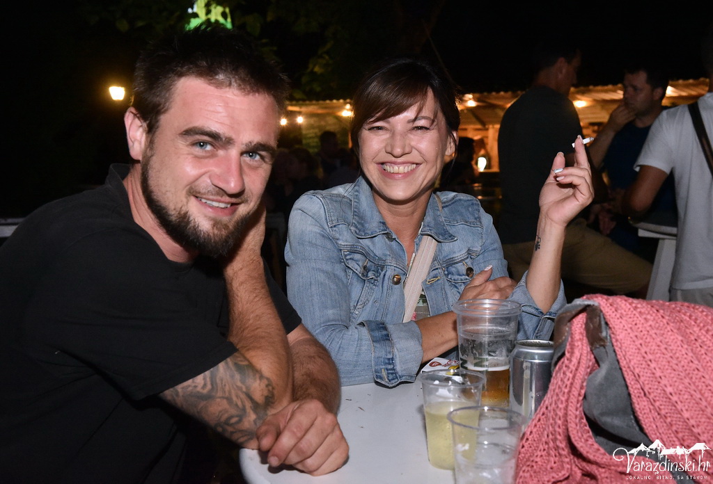 Laufanje – The Buzz Band