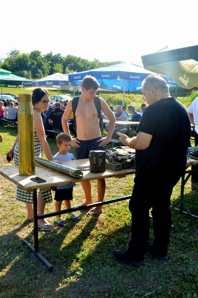 Image 3785823 (auto)