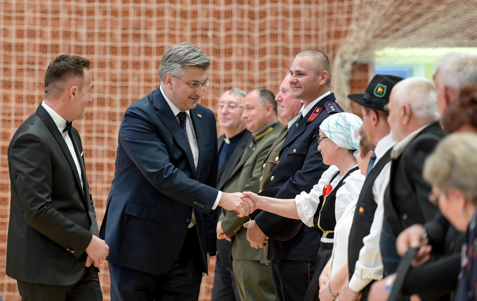 Općina Ljubešćica, Andrej Plenković, Nenad Horvatić