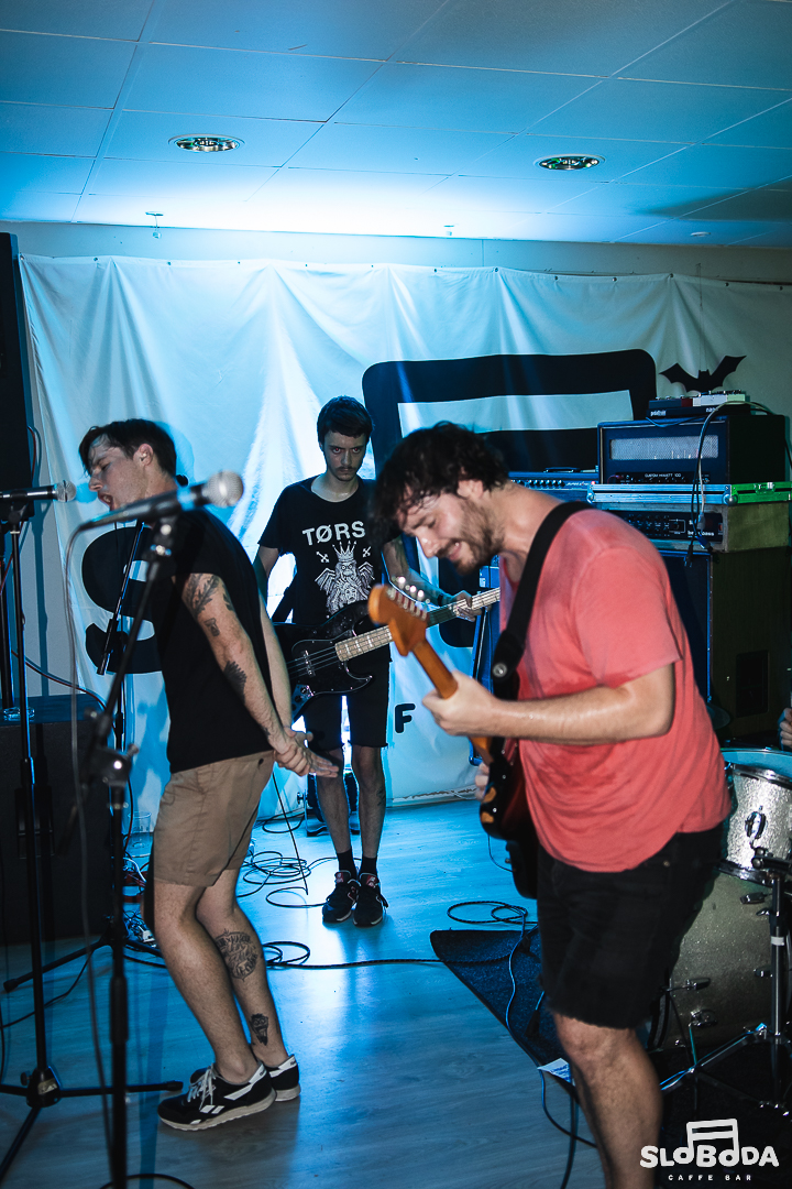 Scena je mrtva Scena je mrtva