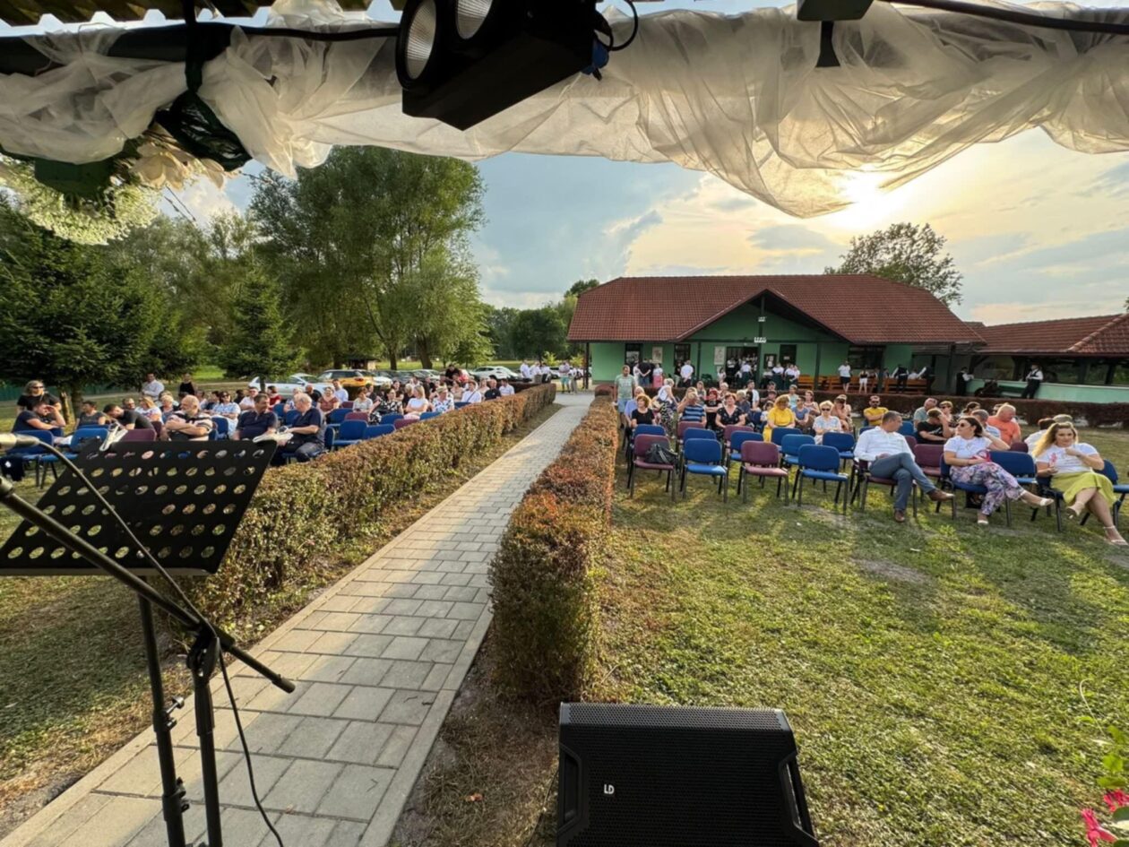 67580ab0-f6d3-4949-a59f-b3ad75372f5e 67580ab0-f6d3-4949-a59f-b3ad75372f5e